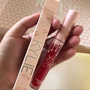 Kylie Cosmetics - Cherry Pie